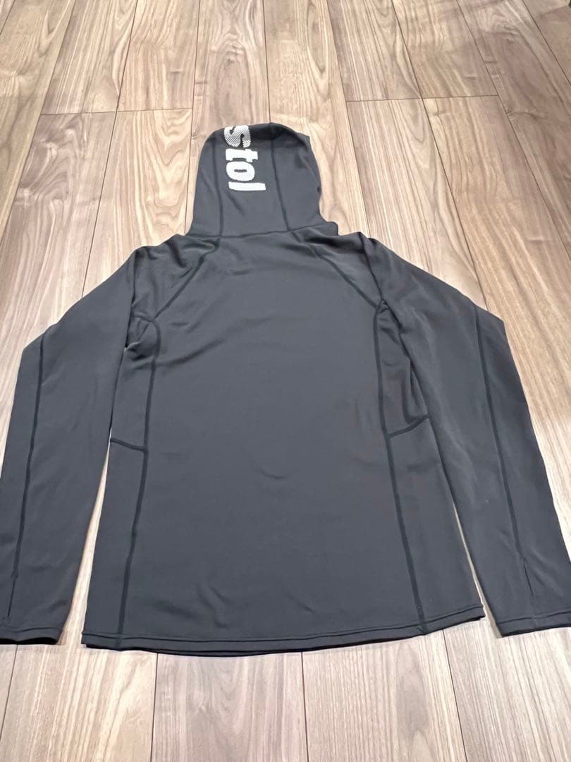 美品　F.C.R.B. UNDER LAYER HOODY ブリストル　S 黒