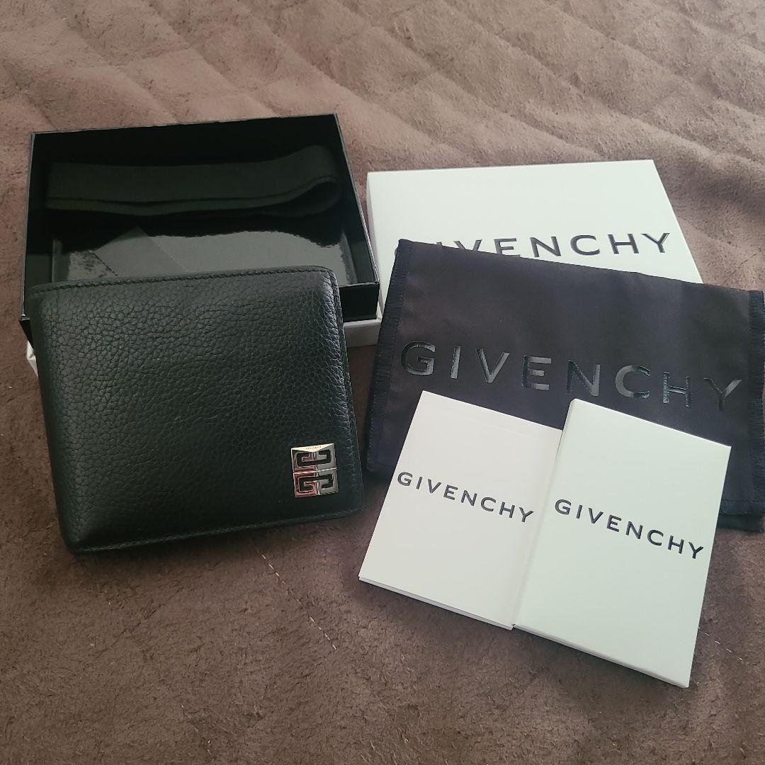 GIVENCHY 二つ折り財布 黒