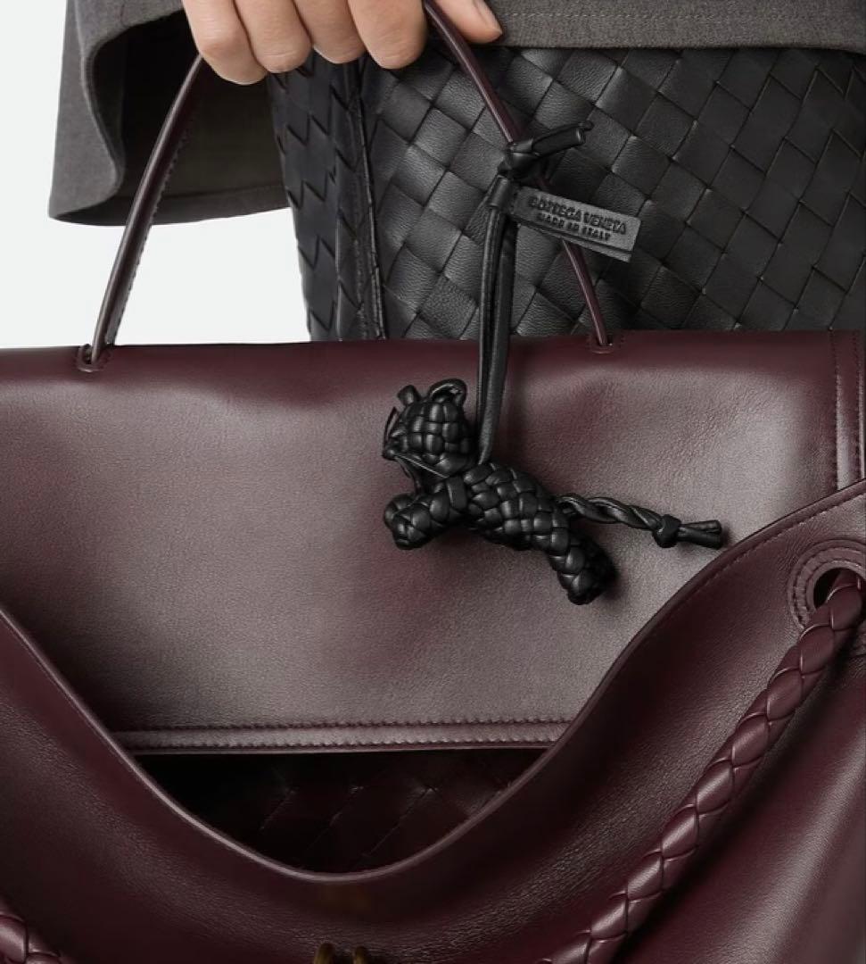 価格交渉可ボッテガヴェネタキャットチャームグレードッグ