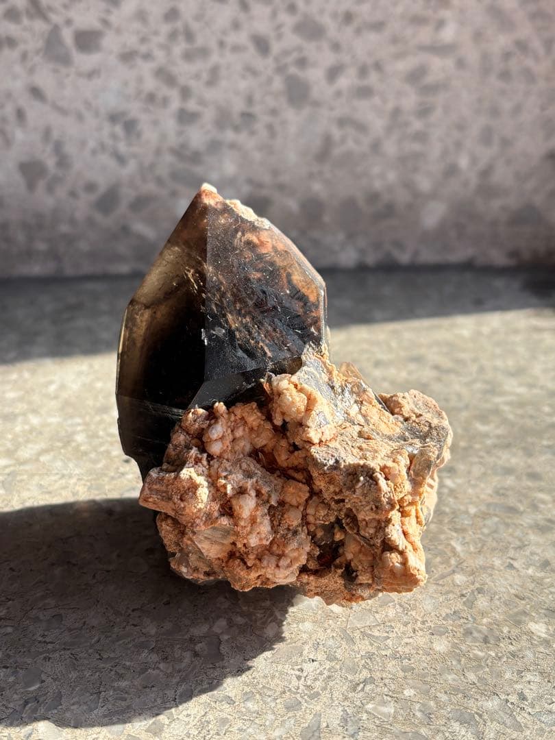 モザンビーク産　スモーキークォーツ　黒水晶　407g ファントムあり　天然石