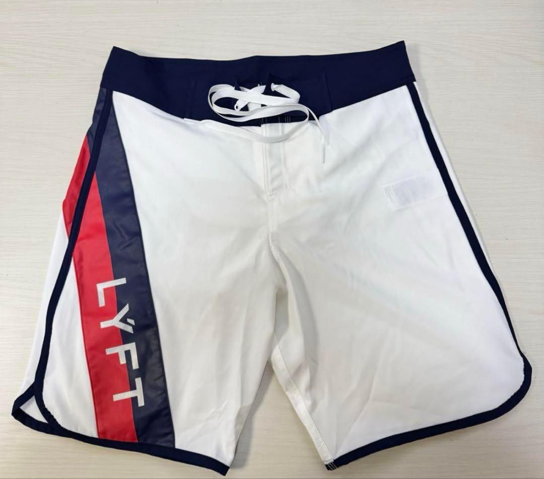 LYFT 競泳水着 ホワイト/レッド/ネイビー