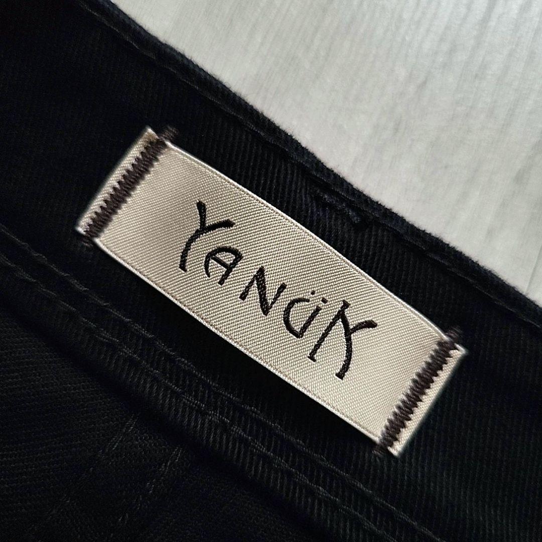 YANUK ヤヌーク RUTH ブラックデニム スリムテーパード ストレッチ
