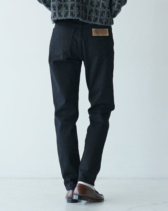 YANUK ヤヌーク RUTH ブラックデニム スリムテーパード ストレッチ