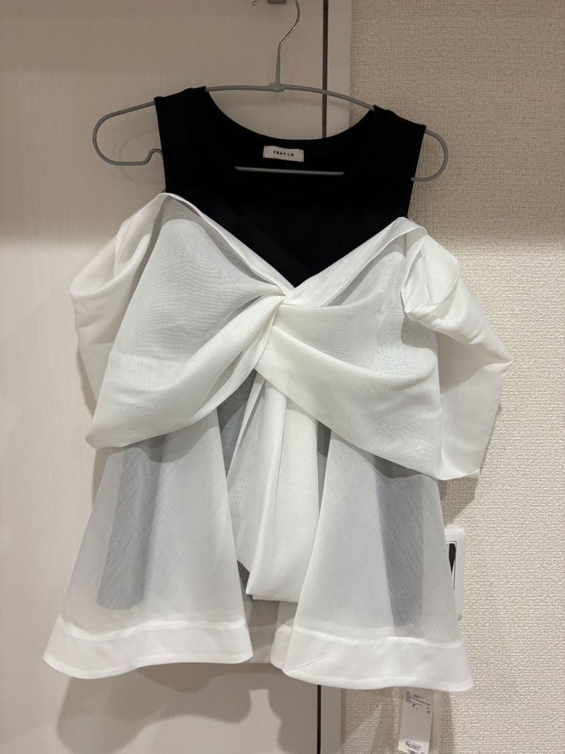 FRAY I.D フレイアイディー　カットコンビペプラムトップス　新品タグ付き