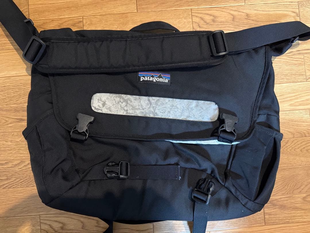 パタゴニア メッセンジャーバッグ ブラック
