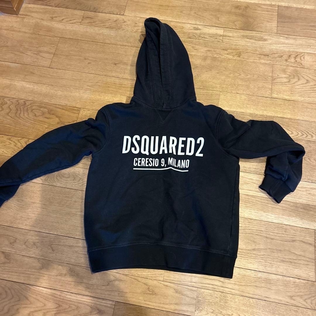 ディースクのパーカー