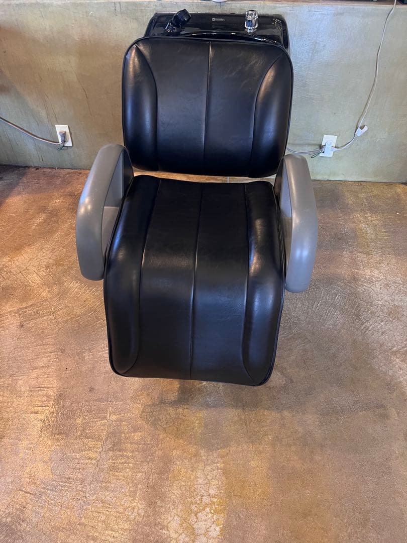 タカラベルモント　リクライニング機能付きシャンプーチェア 黒