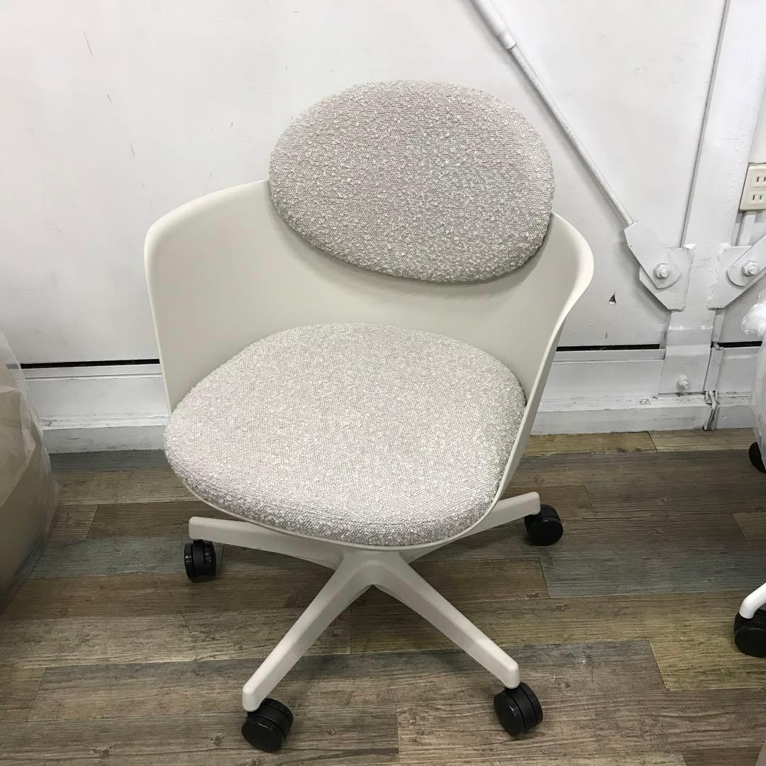 【展示品・2025年製】オカムラ　フローリス　ライトグレージュ　椅子