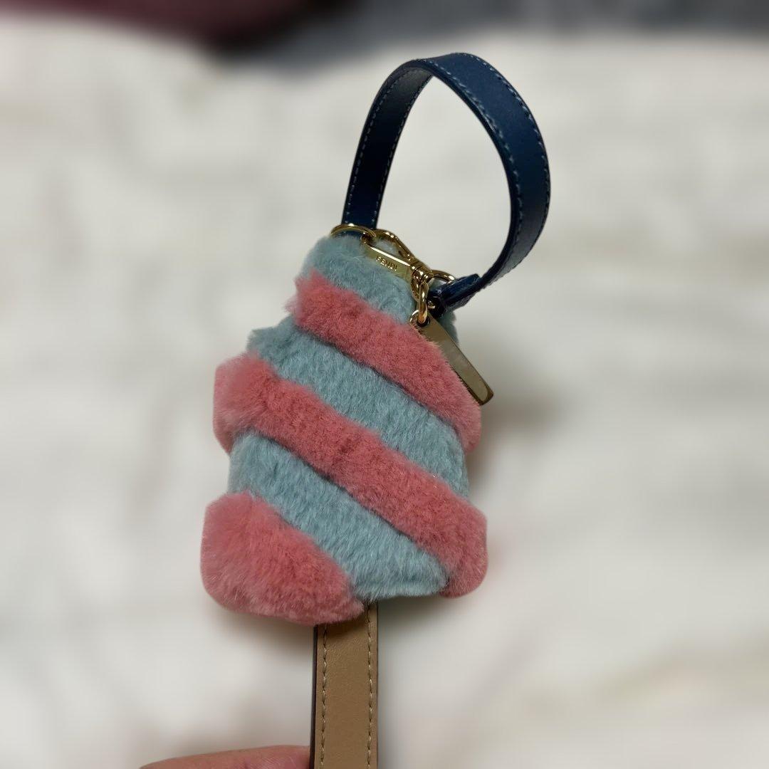 FENDIバックチャーム