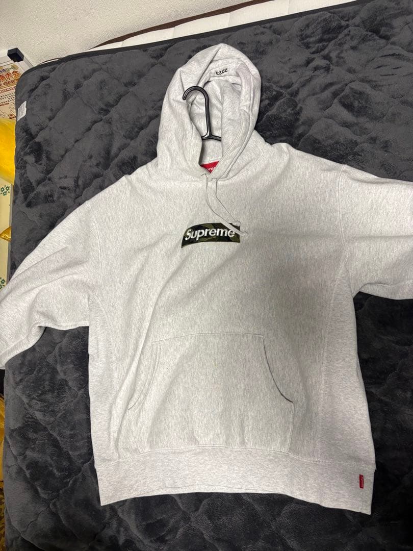 Supreme パーカー　L