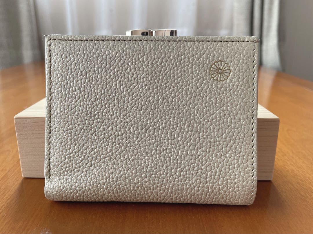 ☆美品☆皇居財布/二つ折り財布 がま口財布 シャンパンゴールド☆
