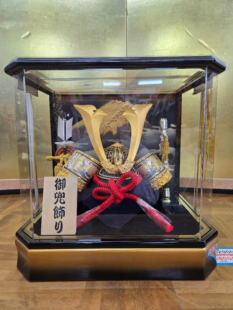 【展示品限り】五月人形　兜　鍬形　ケース飾り　※閉店セール　K12