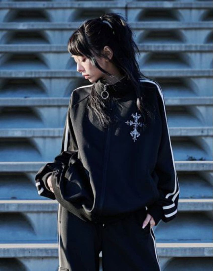 REFLEM[レフレム]サイドシャーリングトラックジャケット長袖