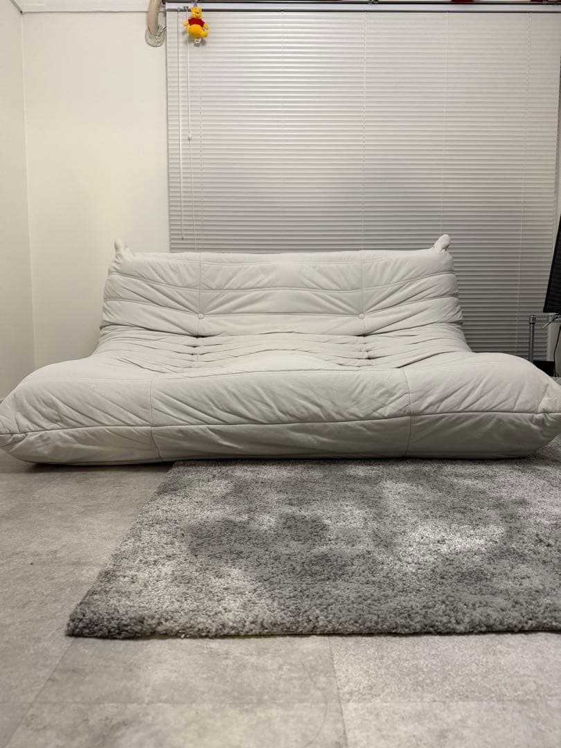 リーンロゼ　トーゴ　リプロダクト品　2人掛けソファ