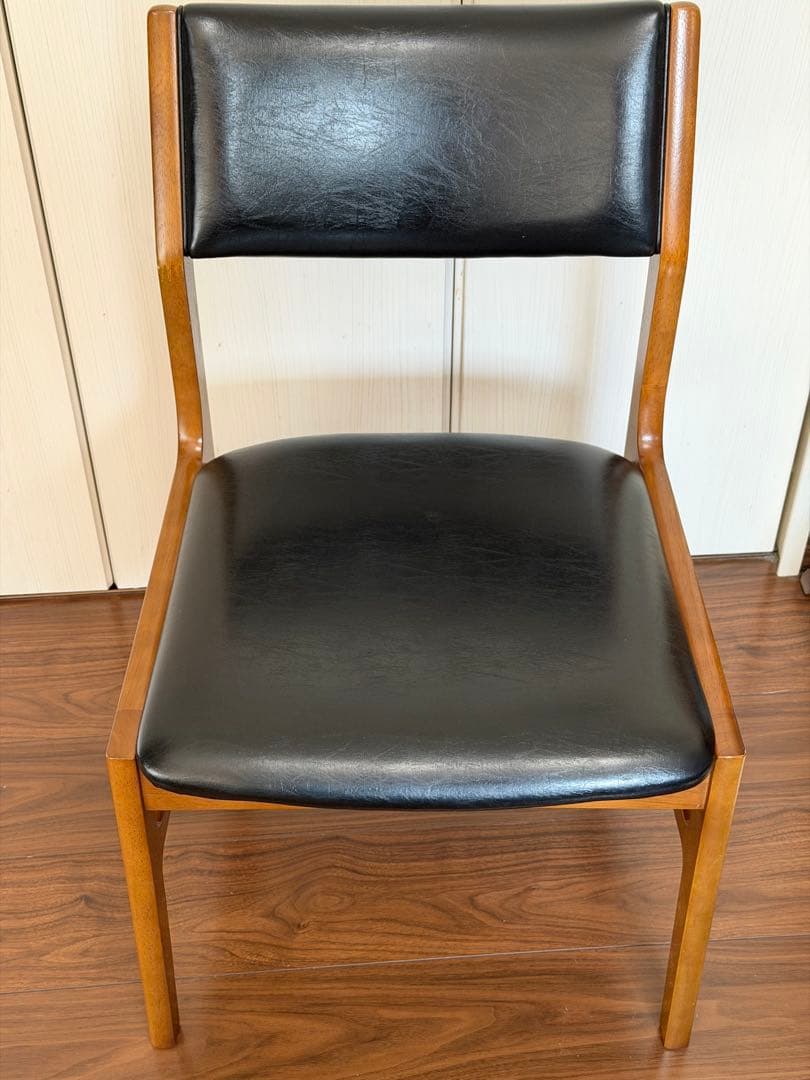 カリモク60 アームレスダイニングチェア スタンダードブラック