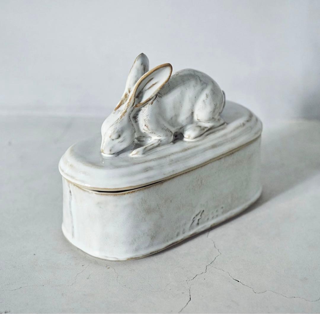 Yarnnakarn Rabbit Container うさぎ　小物入れ　置物