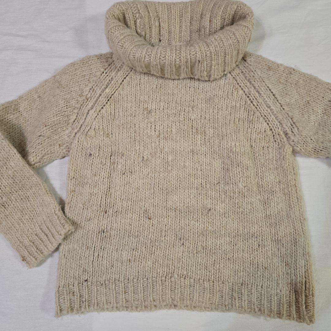 本日限定ネストローブベージュ ハイネックニット ウール