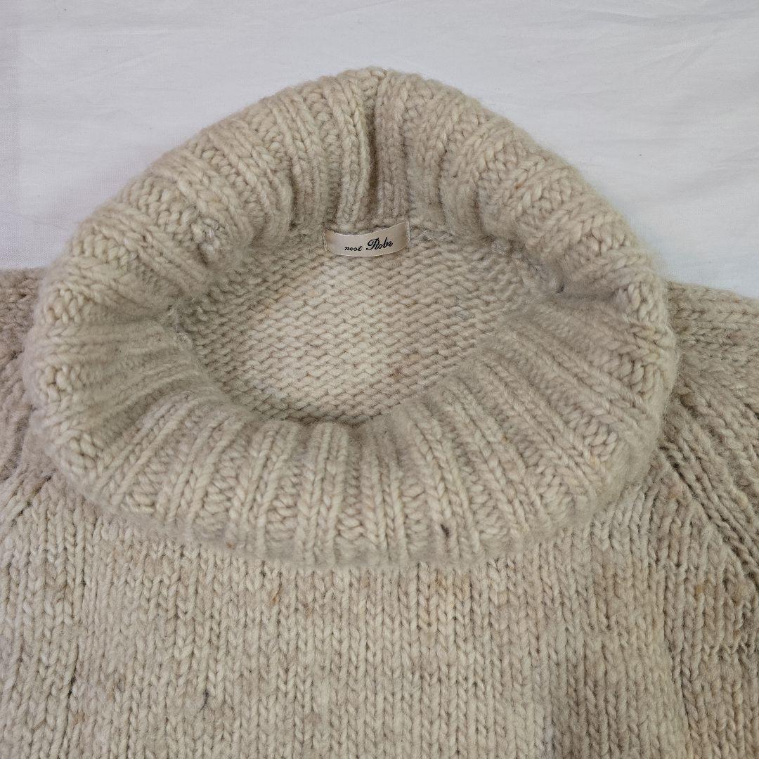 本日限定ネストローブベージュ ハイネックニット ウール