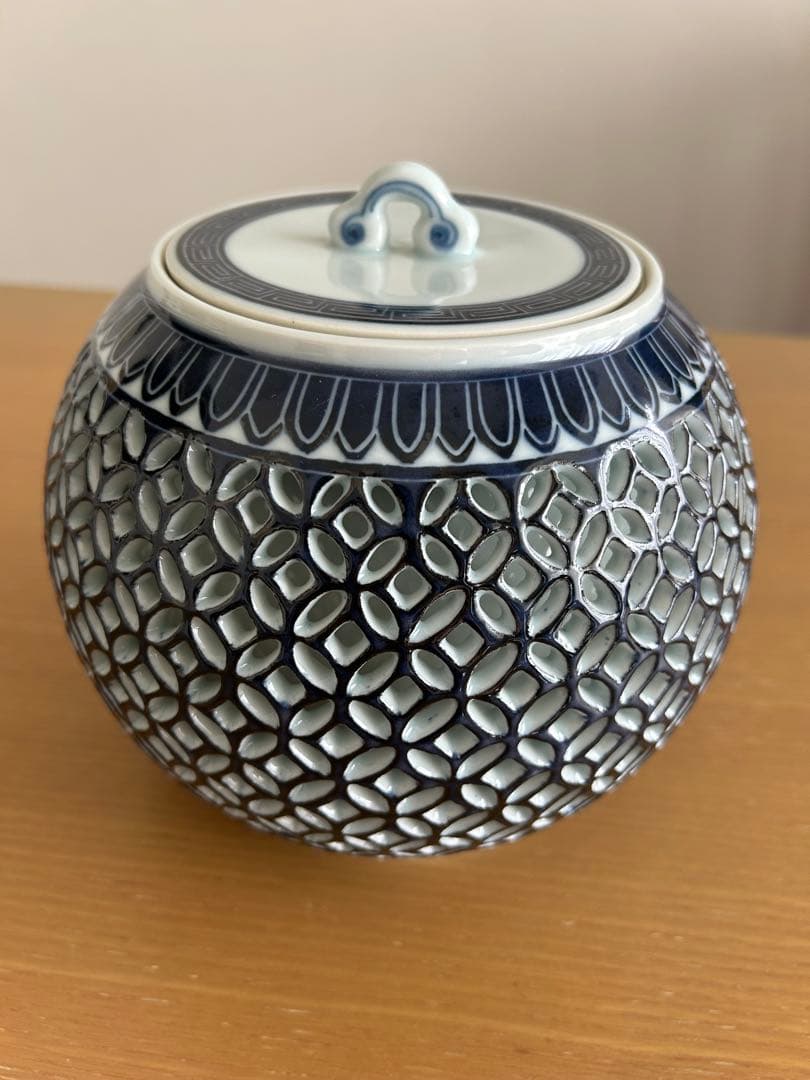 【最終値下】韓錫基　月正陶芸　白磁青華二重透刻　七宝文水指