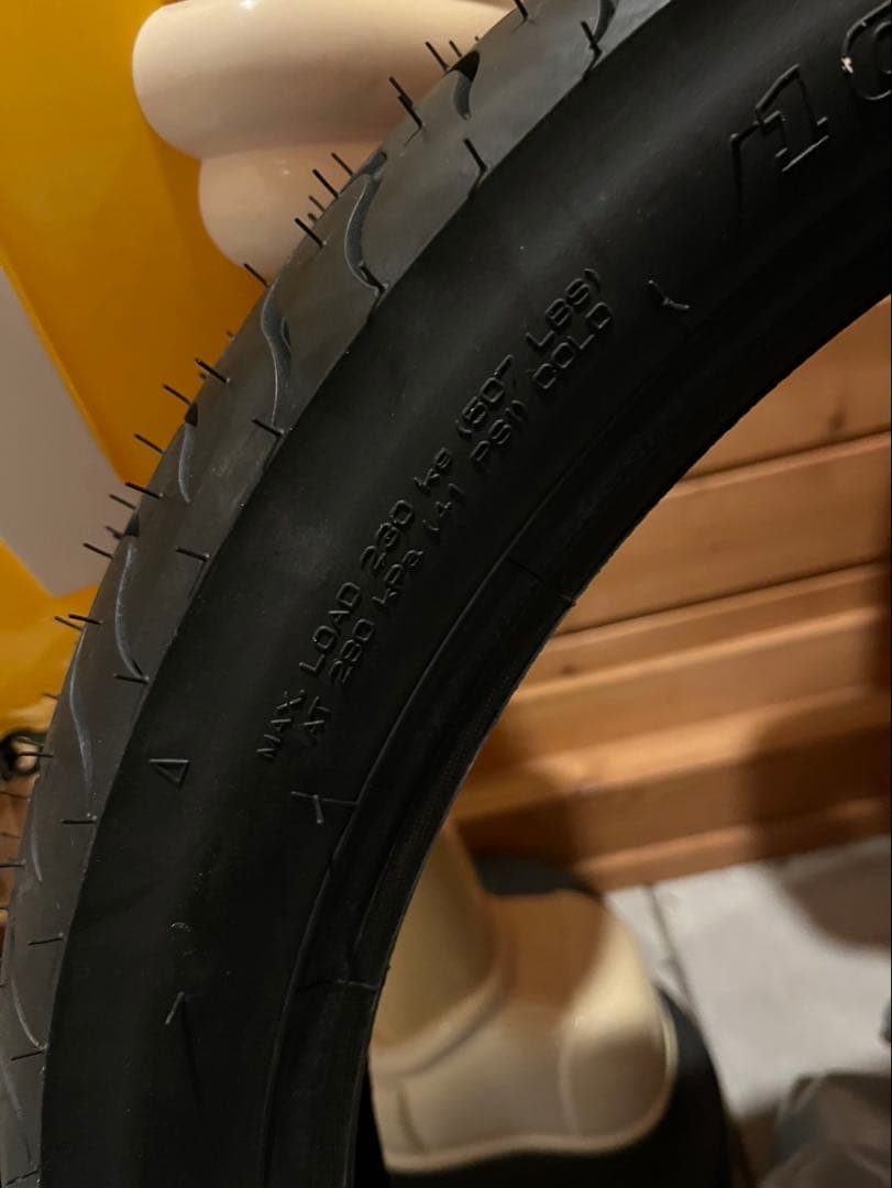 IRC 100/90-19 M/C 57H 新品未使用品