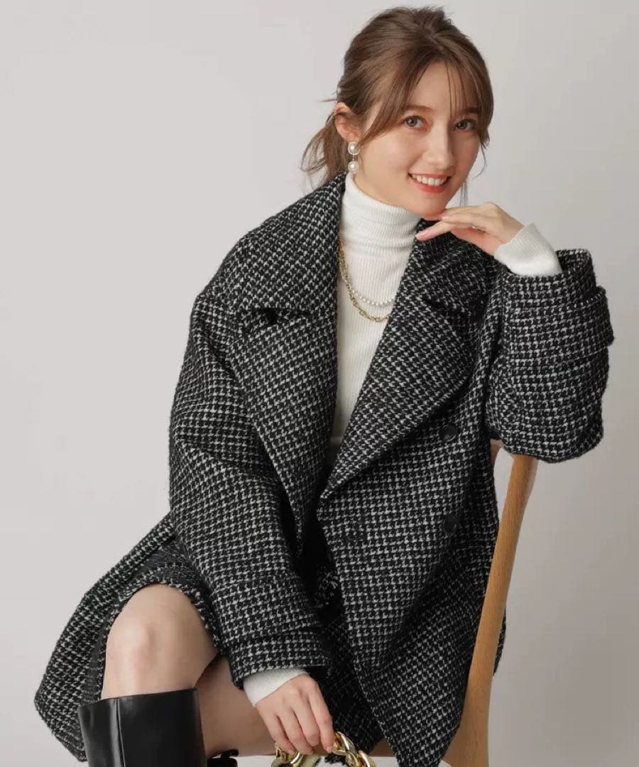 リボン(ほぼ新品)アプワイザーリッシェ ダブルボタンピーコート