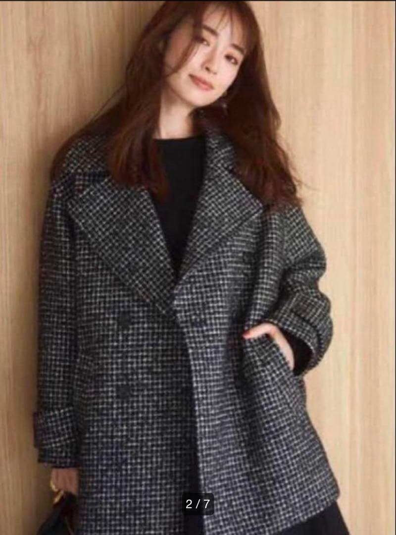 リボン(ほぼ新品)アプワイザーリッシェ ダブルボタンピーコート