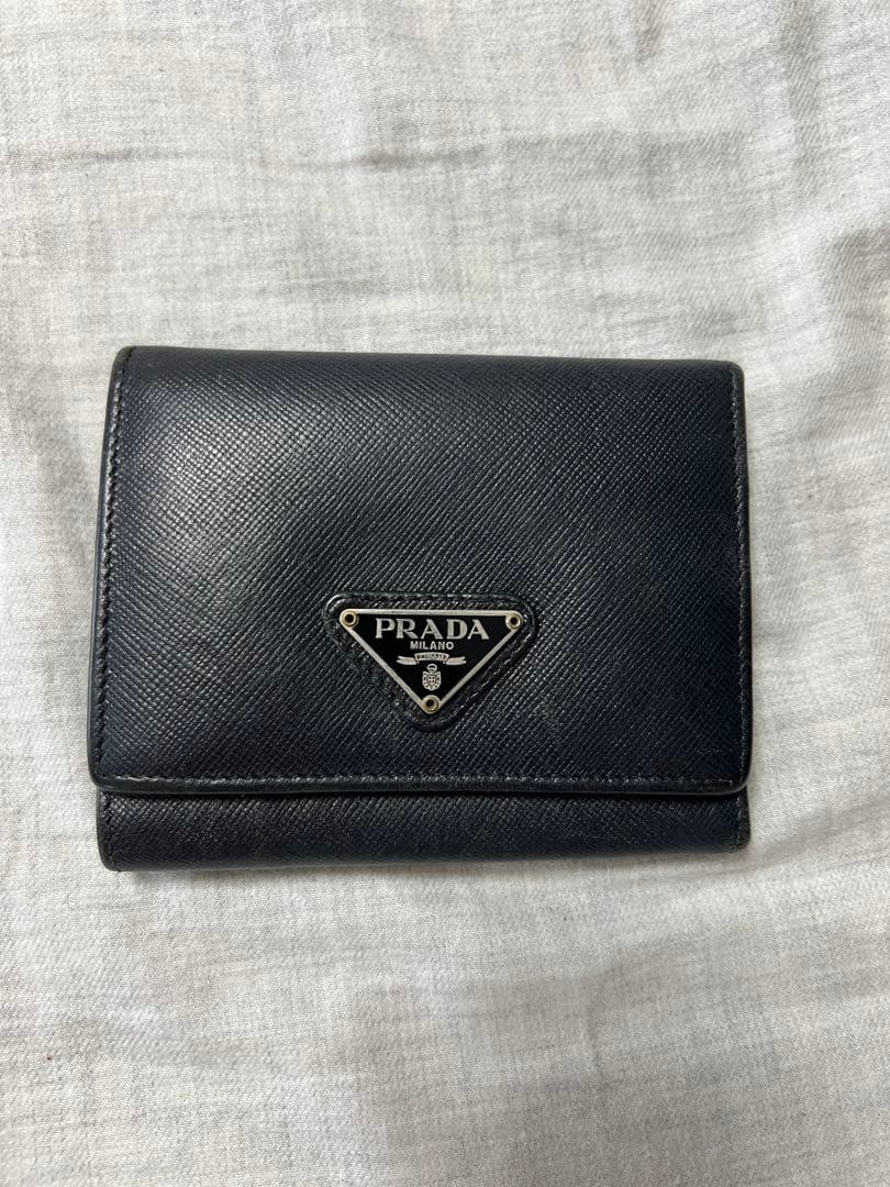 PRADA サフィアーノレザー 三つ折り財布 黒