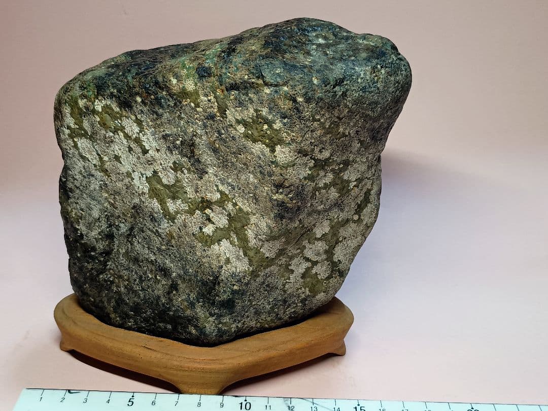 （b-54）越前紋石秀品木製台座付き（参考）