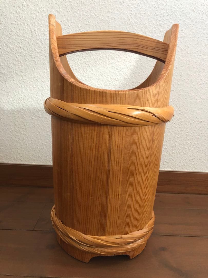 伝統工芸　天然秋田杉　傘立て　B級品