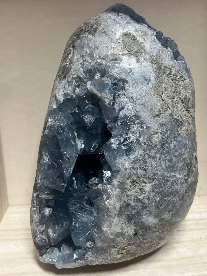 セレスタイト 置物 原石 クラスター 天然結晶 ジオード たまご 1.6kg