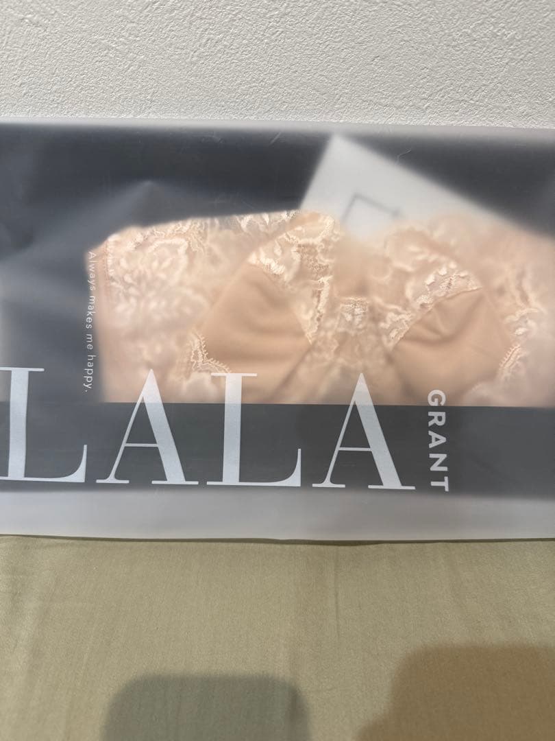 LALA ベージュ レースブラジャー70C アプリコット