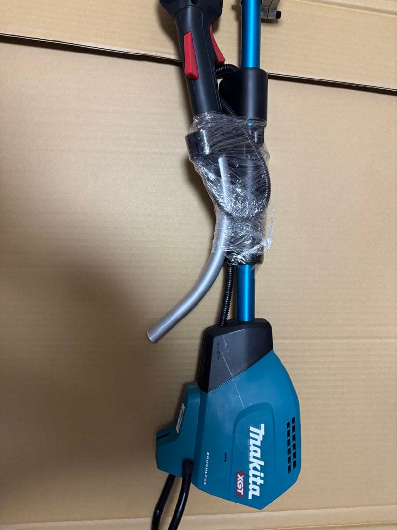 makita マキタ 充電式草刈機 MUR001GRM 未使用品