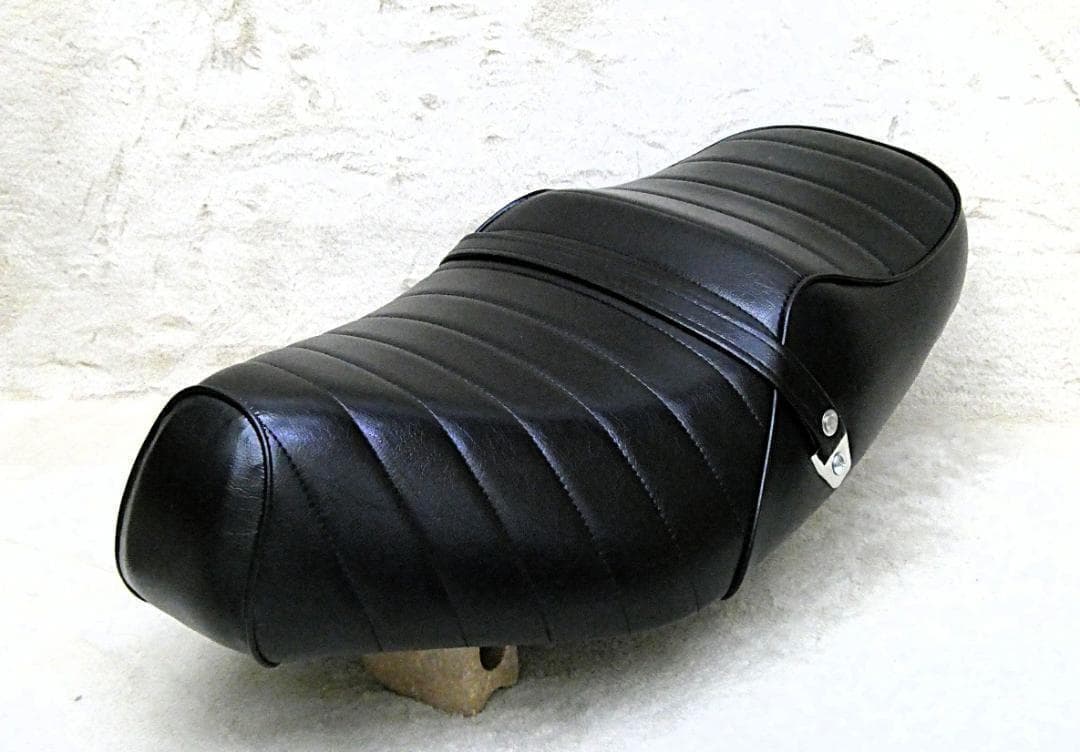 アドレスV125 黒皮 タックロールシート