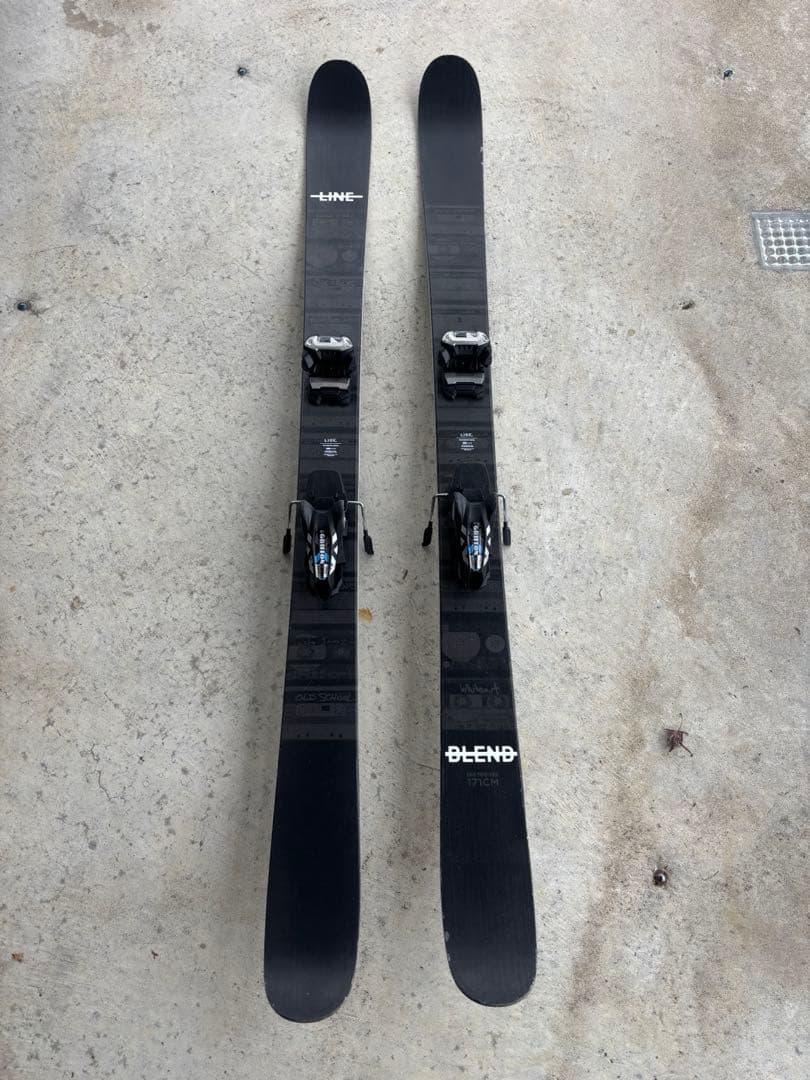 LINE BLEND スキー 板 ブラック　ＢＣ