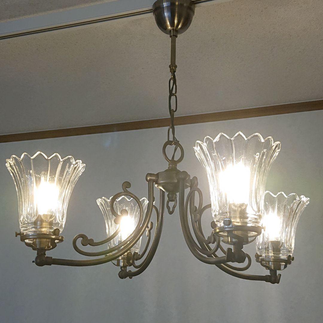 ガラスペンダントライト シャンデリア 4灯 照明器具 アンティーク サンヨウ