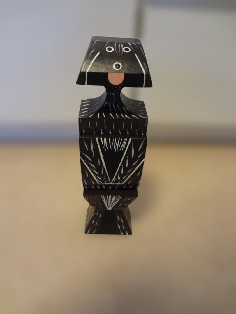 B Wooden Dolls Dog　アレキサンダー・ジラード　Vitra