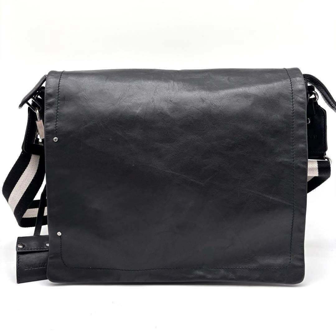 ✨良品✨バリー　メッセンジャーバッグ　トレスポ　A4可　レザー　南京錠