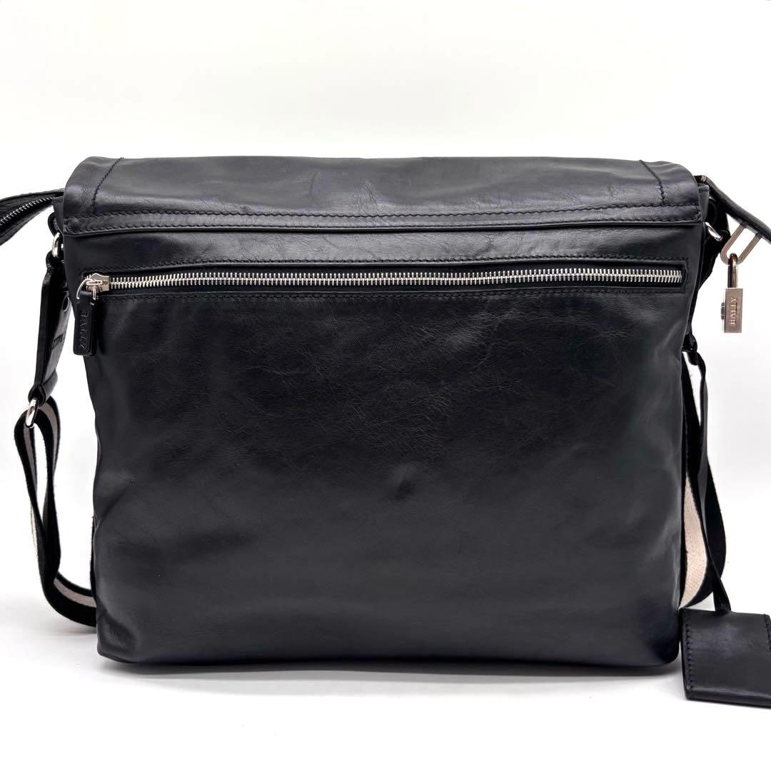 ✨良品✨バリー　メッセンジャーバッグ　トレスポ　A4可　レザー　南京錠