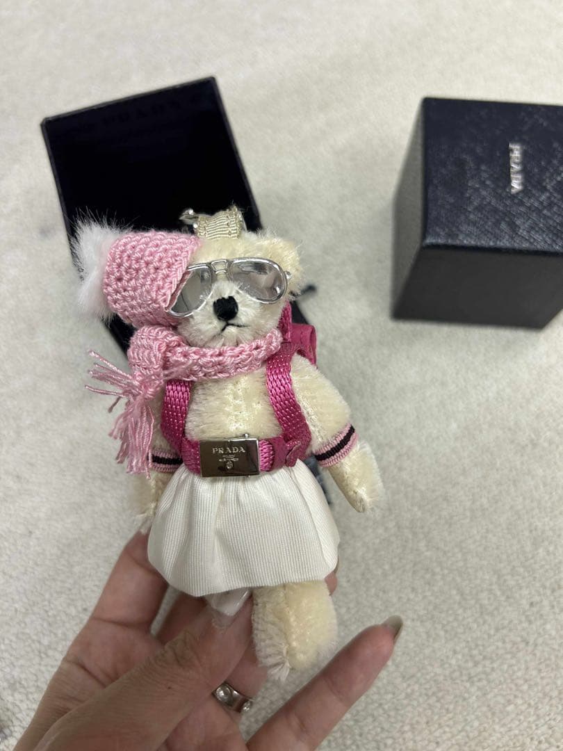 プラダ ベア キーホルダー　バッグチャーム