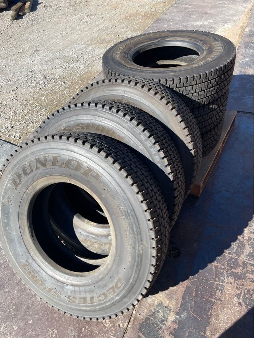 ダンロップ　スタッドレスタイヤ