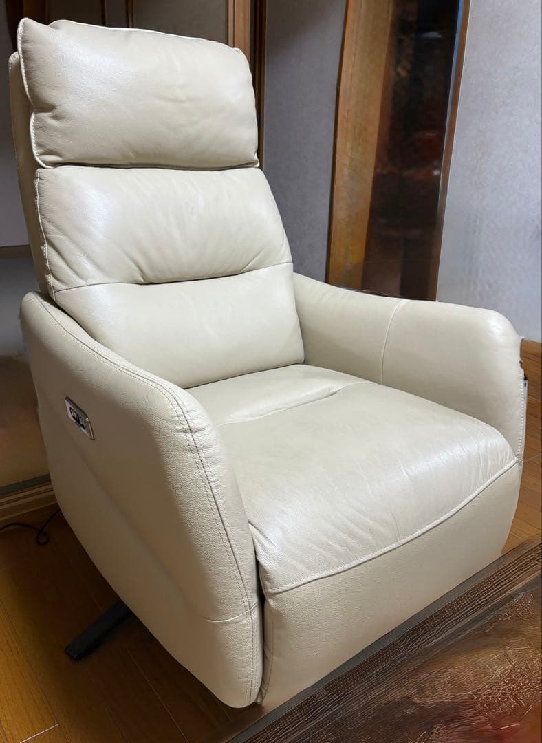 ★値下げ★ ニトリのリクライニングパーソナルチェア（2モーター LE01 BE)