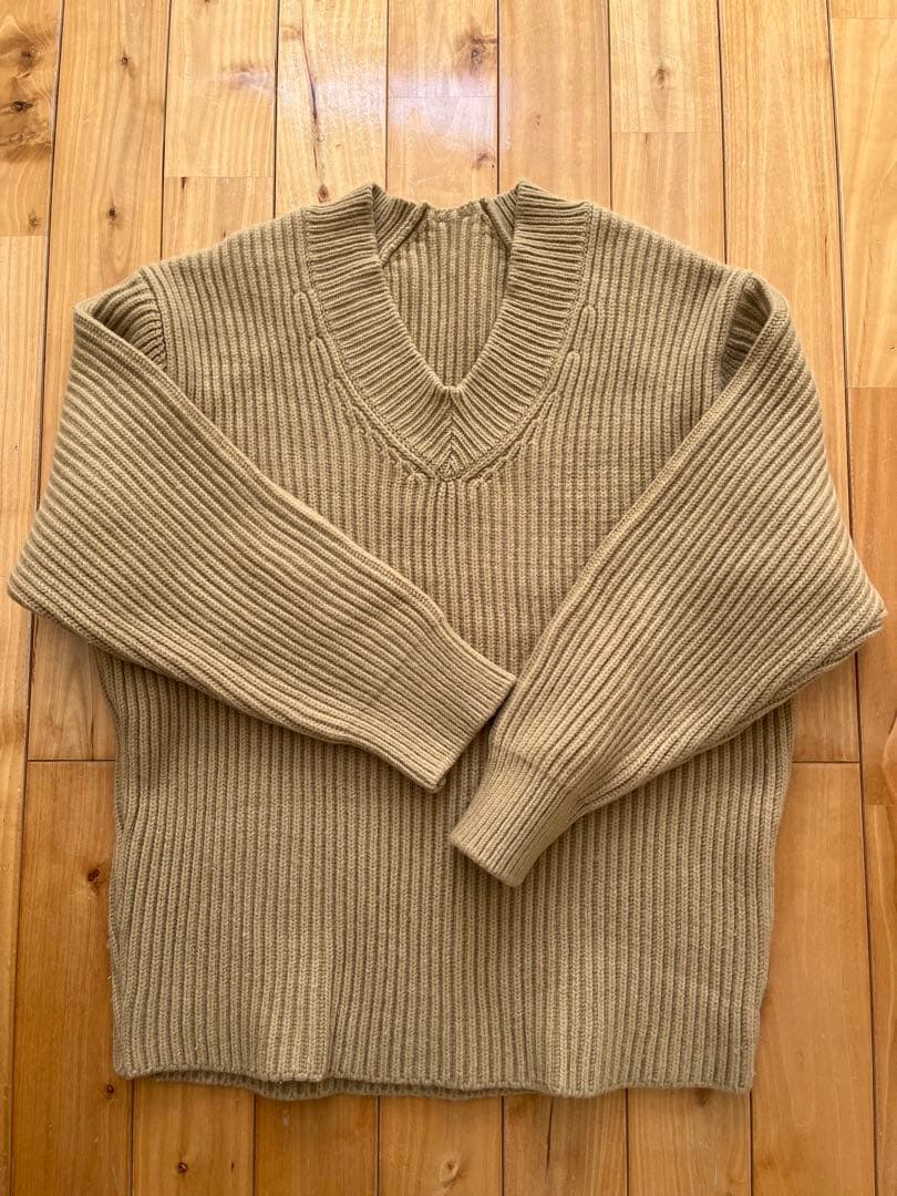Deuxieme Classeベージュ Vネック リブ編みセーター 長袖