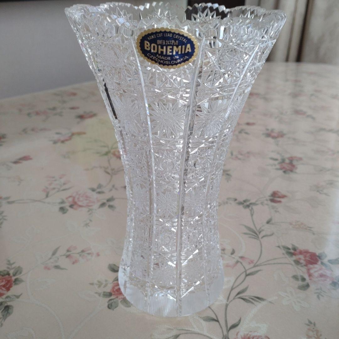 ボヘミア　ハンドカット花瓶