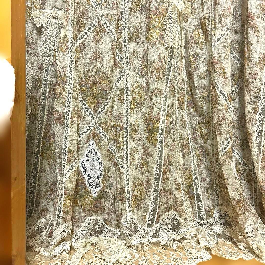 貴重　さえらアキアカネ　カーテン