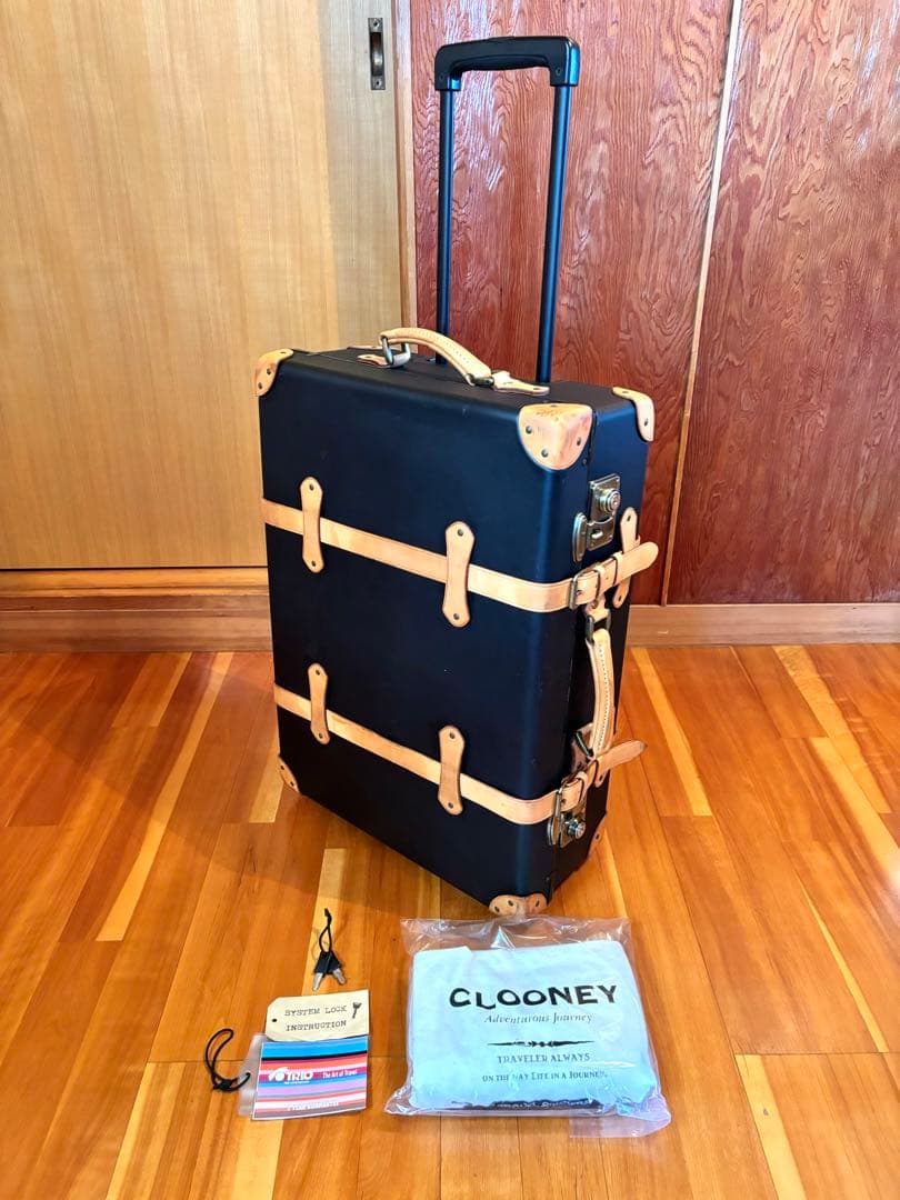【廃盤】TRIO スーツケース/キャリーケース CLOONEY ベルト付 日本製