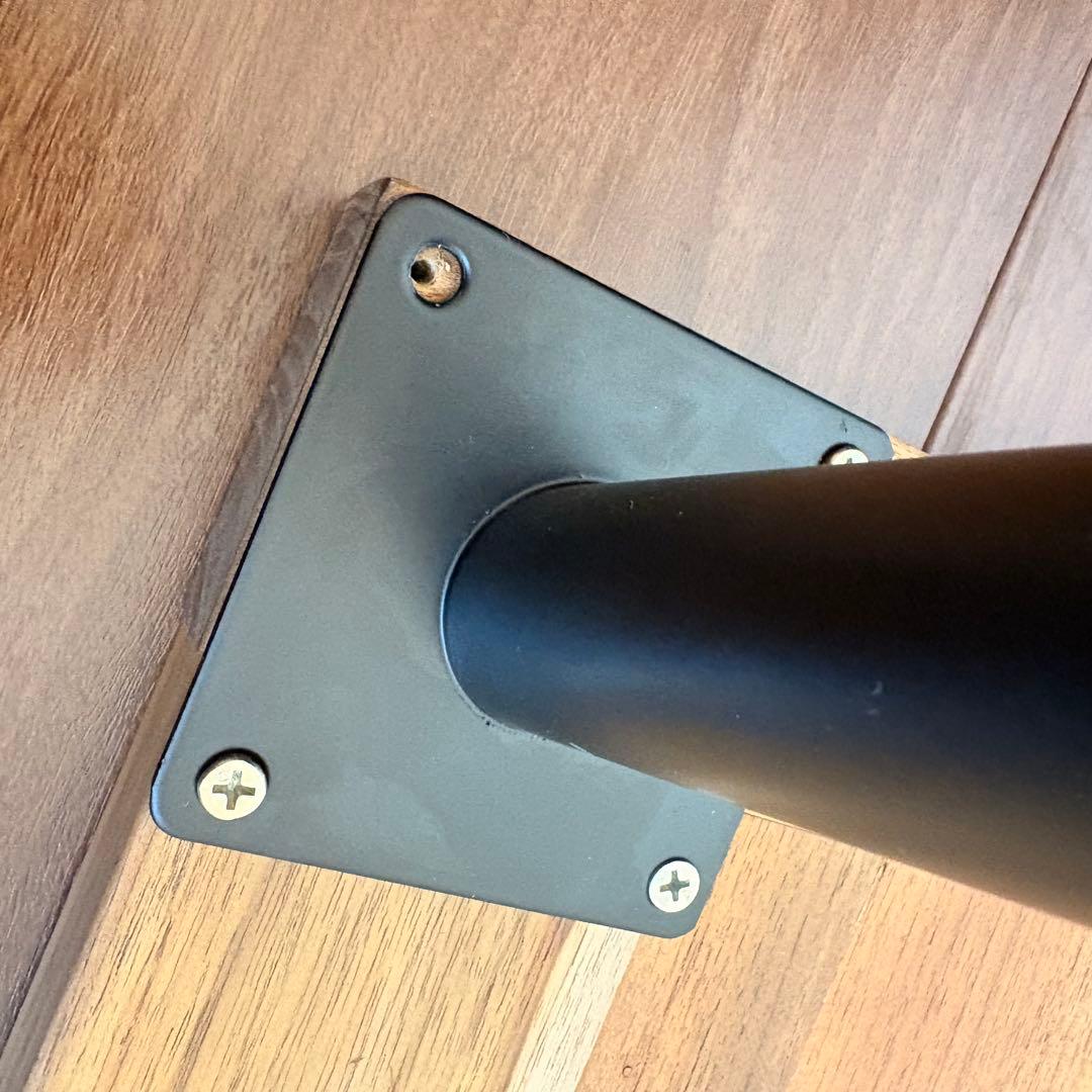 端喰ストライプチーク アイアンレッグ　テーブル　カフェ　おしゃれ