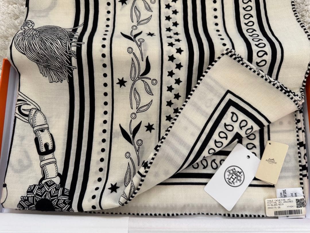 新品未使用　HERMES エルメス カシミヤシルク カレジュアン アマゾンの祭典