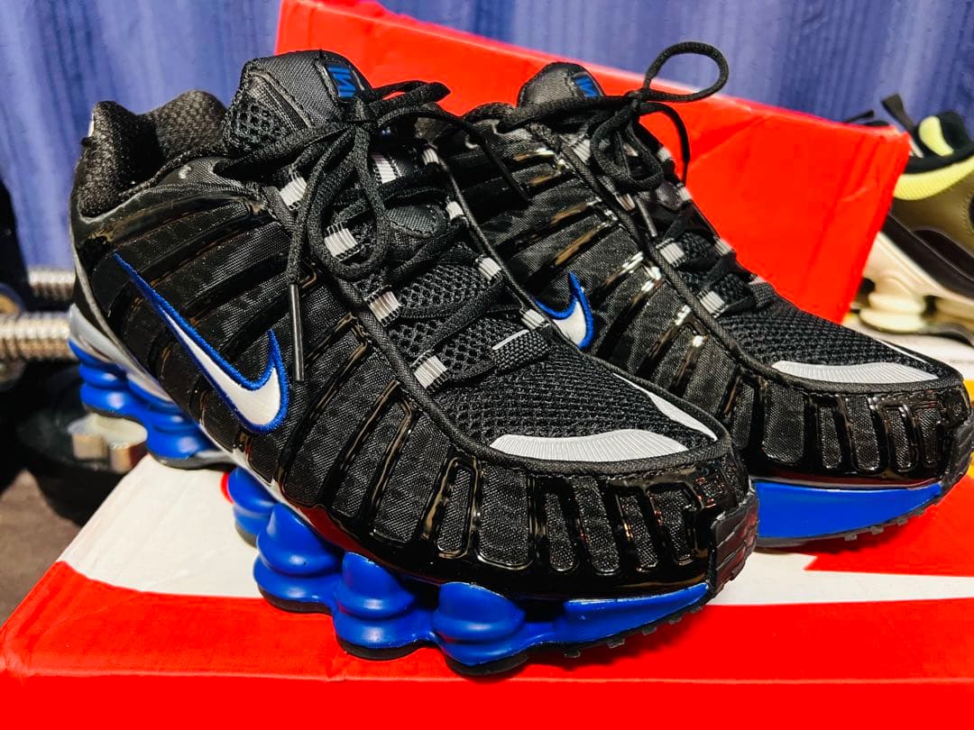 Nike ショックス スニーカー ブラック/ブルー