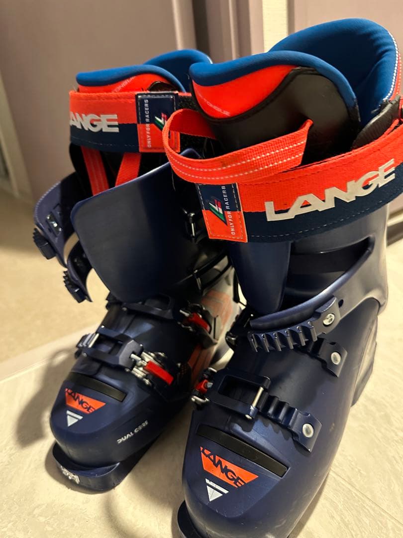 LANGE スキーシューズ　24.5cm 収納袋付き