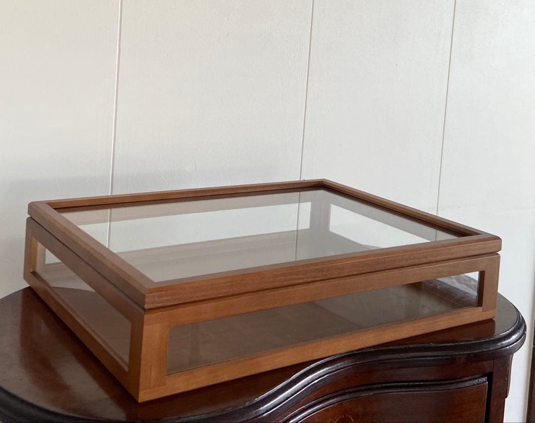 木製ガラス蓋付きコレクションボックス　未使用